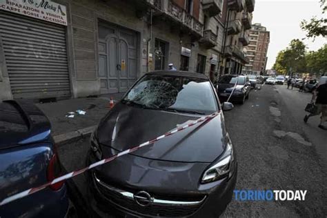 Pedoni Investiti Sul Marciapiede A Torino Foto Stefano Guidi