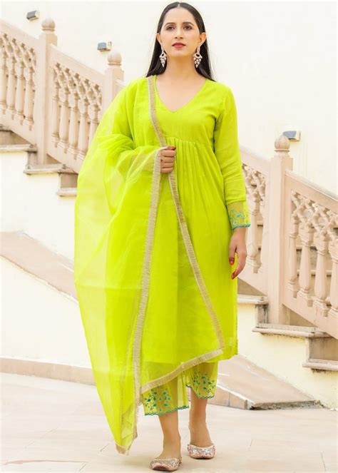 Salwar Kameez Back Neck Designs For Girls