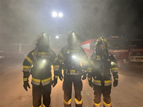 Abschnitts Atemschutzübung Freiwillige Feuerwehr Rollsdorf