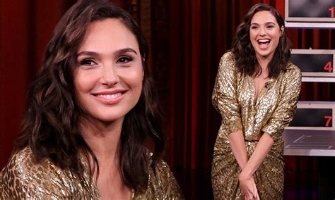 Gal Gadot Plays Box Of Lies With Jimmy Fallon Daily Mail Online