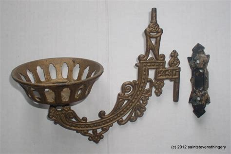 Antique Cast Iron Wall Mount Oil Lamp Bracket Holder Flange