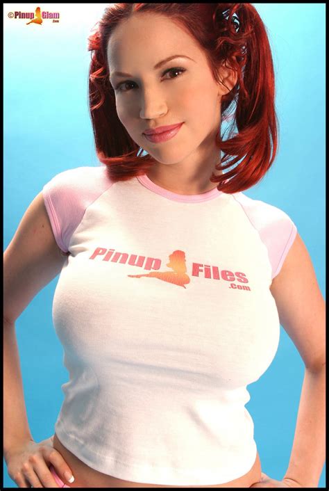 Free Porn Pics Of Busty Babe Bianca Beauchamp Takes Off Her T Shirt