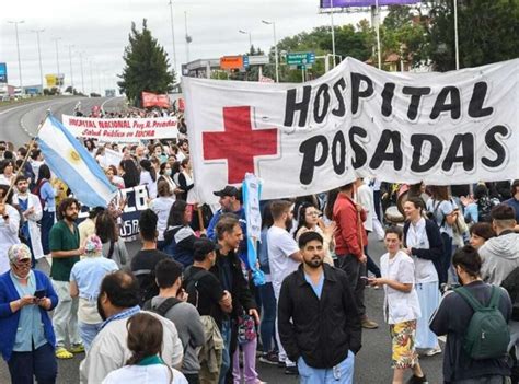 Paro de 48 horas en el Hospital Posadas Médicos exigen respuestas a