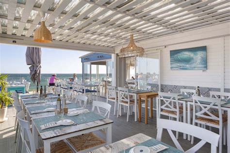 Izzy's Beach Restaurant in Algarve