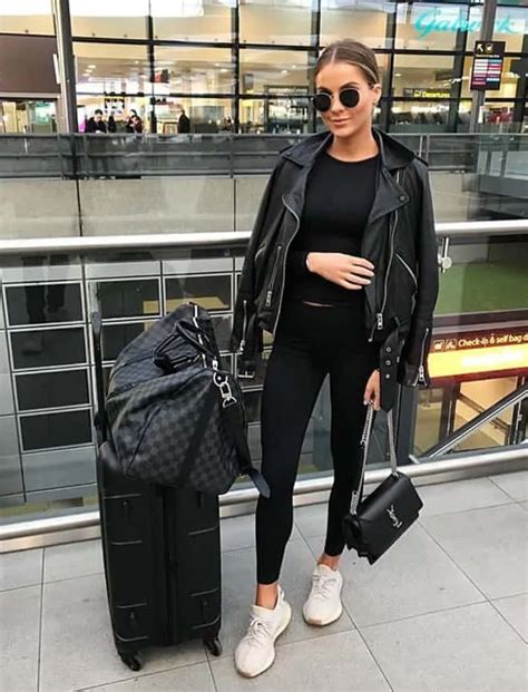 30 Comfortable Travel Outfit Ideas Stylish Outfits For Flying Artofit