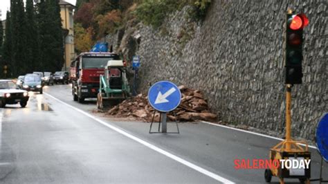 Strada Statale Amalfitana Rimosso Il Senso Unico Alternato Tra Cetara