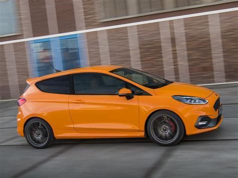 Ford Fiesta ST Performance Edition | Driven | CarsRadars