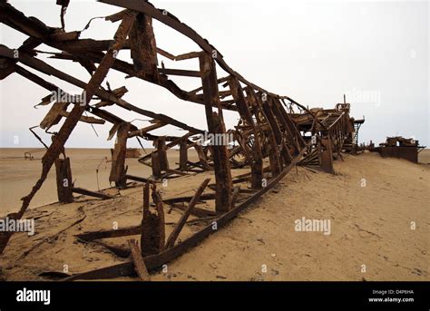 Abandoned oil drilling rig in Skeleton Coast, Namibia Stock Photo - Alamy