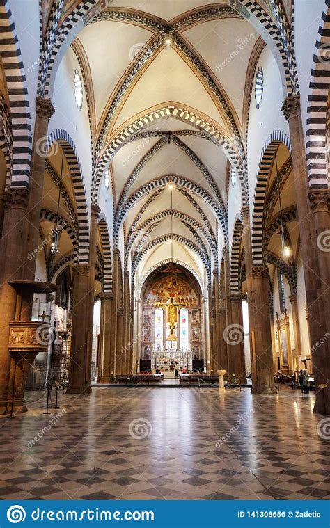 Iglesia De La Novela Corta De Santa Mar A En Florencia Foto De Archivo