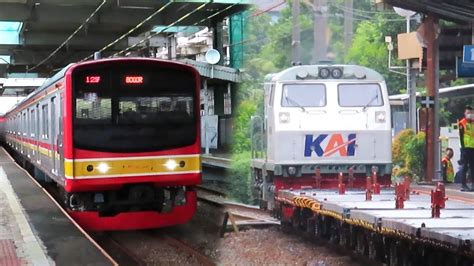 Nonton Kereta Api KRL Commuter Line Di Stasiun Pondok Cina DEPOK Ada