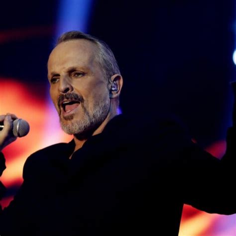 Paura per Miguel Bosé rapinato in casa a Città del Messico da un