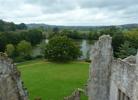 Pictures of Tisbury, Wiltshire, England | England Photography & History