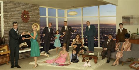 Modern Family: ABC Renews Sitcom for Season Eight - canceled + renewed ...