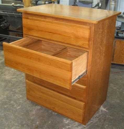 Free woodworking plans chest of drawers ~ Bench Wood