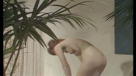 Naked Hélène Shirley in Le fruit défendu