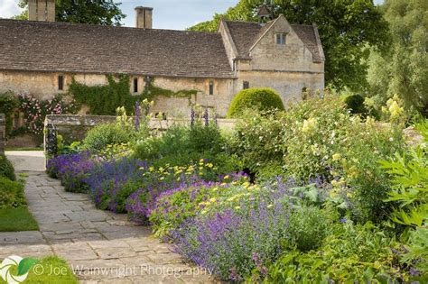 Great Chalfield Manor Melksham Garten