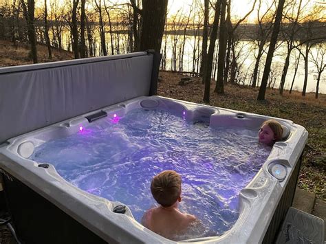 5 Best Cabins With Hot Tub Near Lake Tenkiller, Oklahoma - Updated 2024 ...