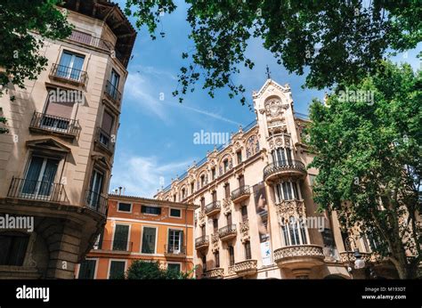 Modern architecture in spain hi-res stock photography and images - Alamy