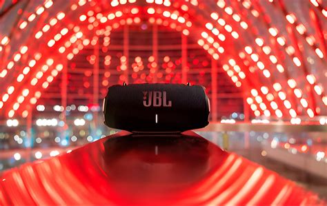 Портативна колонка JBL Xtreme 4 проти JBL Xtreme 3: яке покоління ...