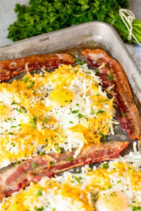 One Pan Breakfast Bake With Bacon Hash Browns And Eggs