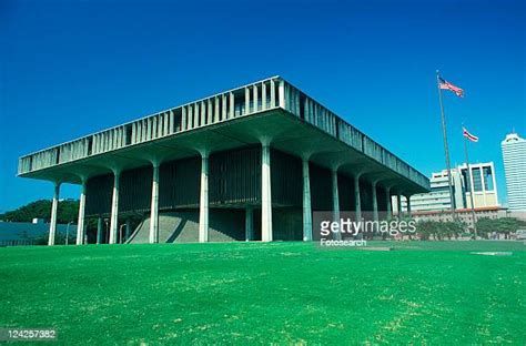 Hawaii Capitol Building Photos and Premium High Res Pictures - Getty Images