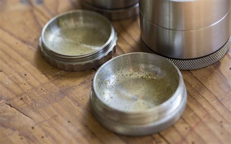 Review Stainless Steel Grinders Are Finally Here Leafly