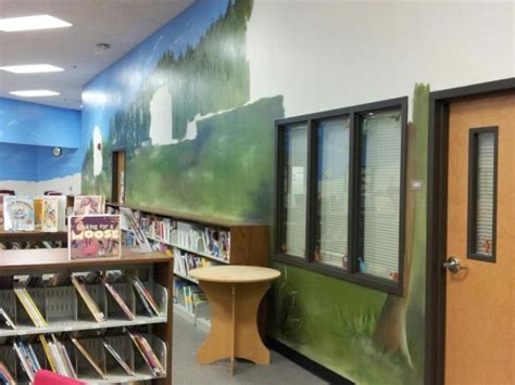 Kristie Chamlee: Puckett's Mill Elementary Media Center Mural