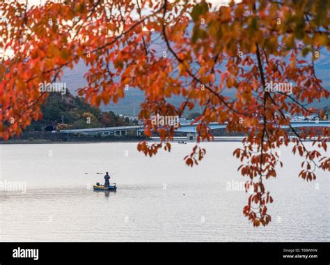 Mount Fuji and Lake Kawaguchiko in Autumn Leaves Stock Photo - Alamy