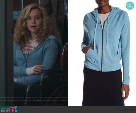 Wornontv Courtneys Graphic Tee And Blue Hoodie On Stargirl Brec Bassinger Clothes And