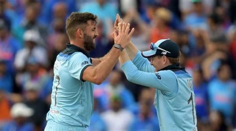 England halt India's winning streak in World Cup 2019