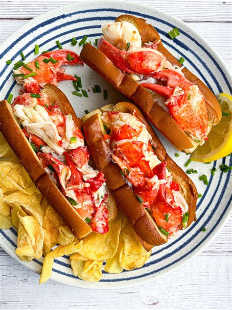 Best Lobster Roll Recipe - Tastefully Grace