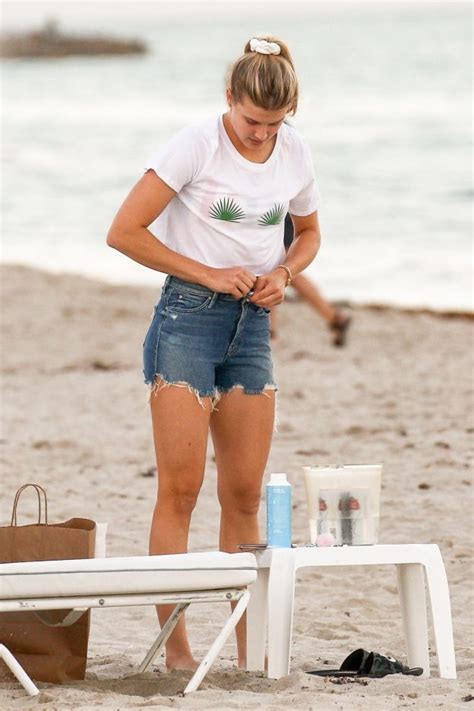 Eugenie Bouchard Fappening Sexy Bikini Photos The Fappening