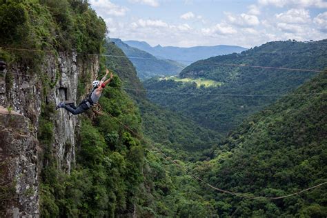 Salto De Pêndulo Da Natural Extremo Urubici