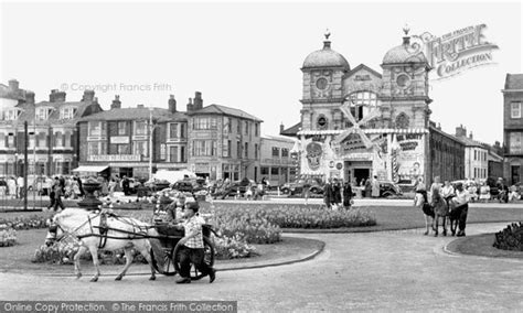 Photo Of Great Yarmouth The Windmill Theatre C1955