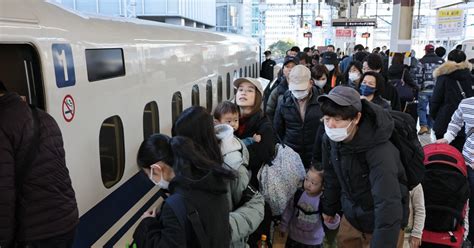 年末の帰省ラッシュ [写真特集5 20] 毎日新聞