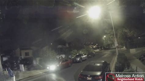 Lapd Investigating More Than 100 Cases Of Follow Home Robberies Fox