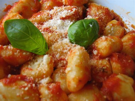 Primi Gnocchi Di Ricotta Con Salsa Al Pomodoro 25392 Hot Sex Picture