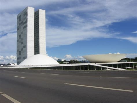 Oscar Niemeyer Architecte Et Designer 1907 2012