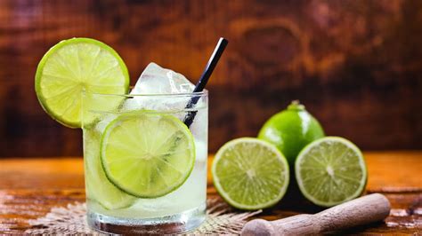 Receita De Caipirinha De Lim O Tradicional Veja Como Fazer