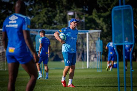 Cruzeiro Confirma 40 Mil Ingressos Vendidos Para A Estreia De Ceni