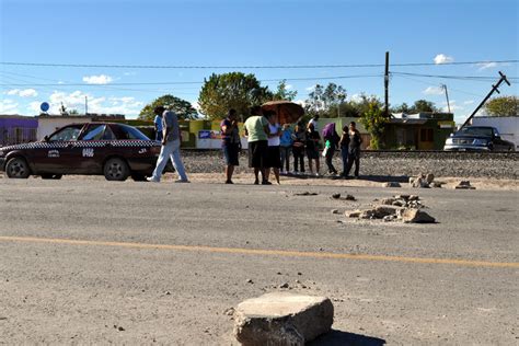 Bloquean Pobladores Una Vía El Siglo De Torreón