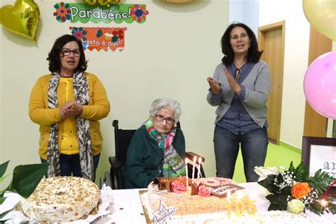 Umbelina Costa Celebra Anos No Lar Da Miseric Rdia De Lamego