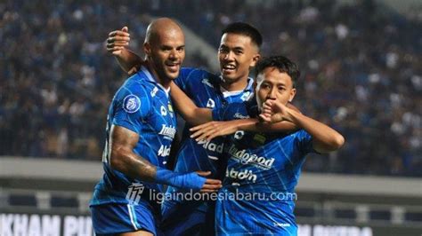 RESMI Susunan Pemain Persib Bandung Lawan PSS Sleman, Maung Tak Mainkan ...