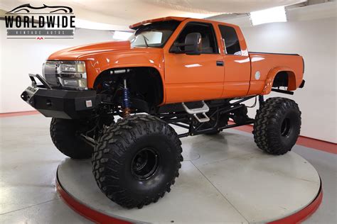 1998 Chevrolet Silverado 1500 Looks Humongous On 49 Tires Good Luck