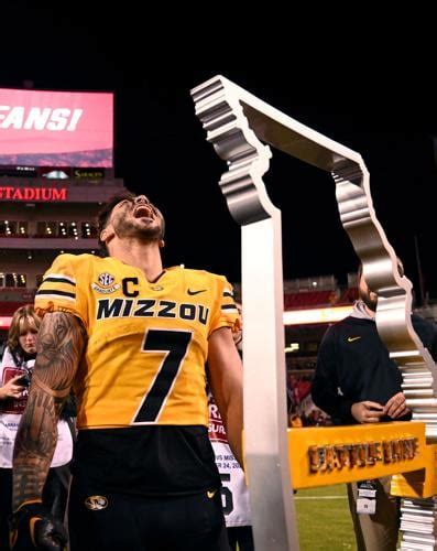 Mizzou Running Back Cody Schrader Celebrates Sports