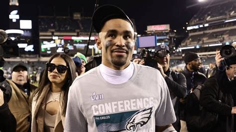 Los Eagles Convierten A Jalen Hurts En El Jugador Mejor Pagado De La