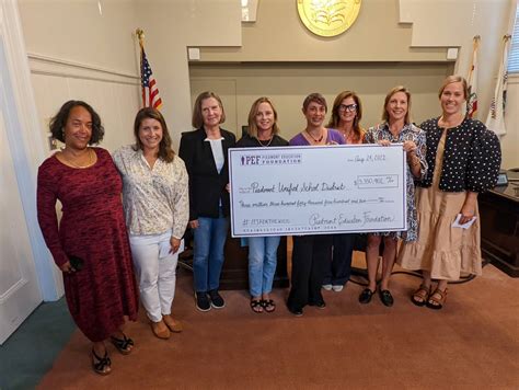 Pef Presents 3350402 Grant To Pusd For 2022 23 School Year Piedmont Education Foundation