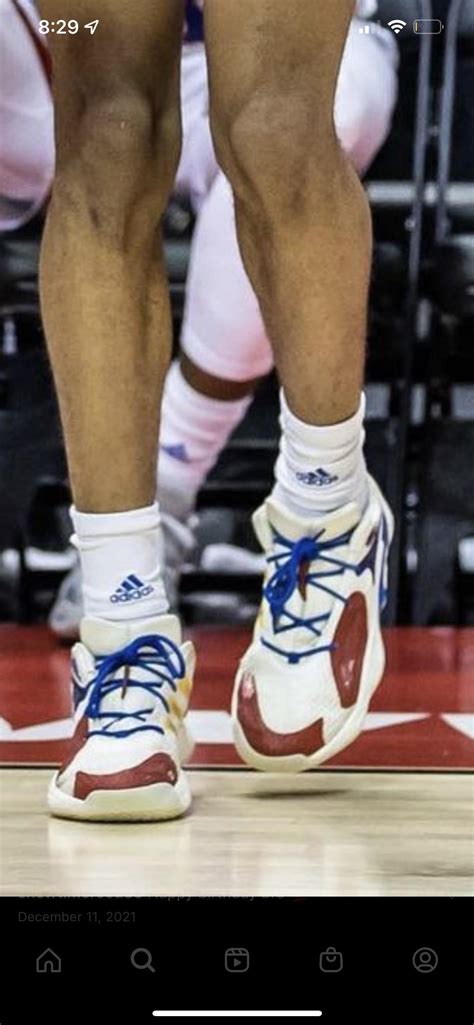 Anyone know what shoes these are?? : r/BBallShoes