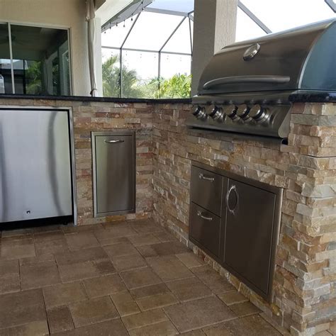 Under The Lanai Outdoor Kitchen By Eok Elegant Outdoor Kitchens