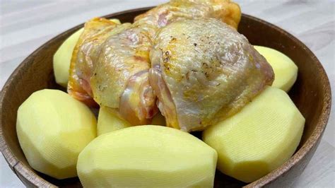 Non Ti Stancherai Mai Di Mangiare Il Pollo Con Le Patate Cucinati In